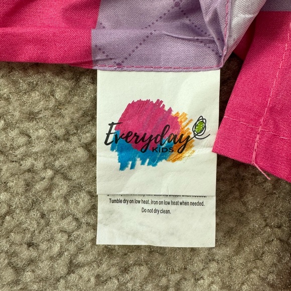 Toddler comforter and dust ruffle - Picture 2 of 4